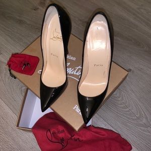 Sexy heels.So kate pointed Christian Louboution